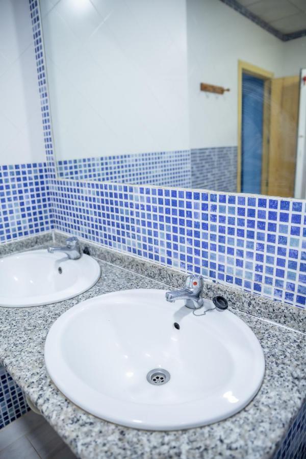Albergue Rojo Plata Torremegía Exteriör bild